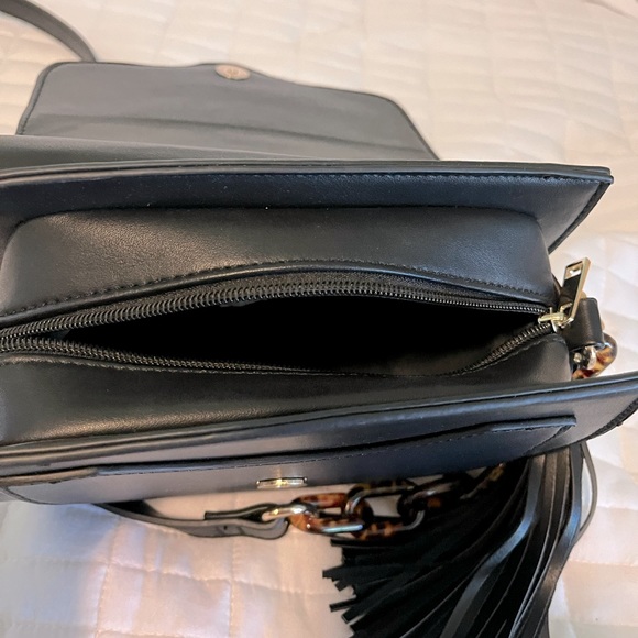 Mud Pie Black crossbody bag/purse with resin link accents. Never used NWOT - Picture 8 of 9